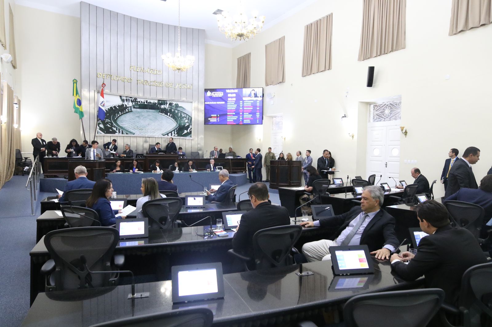 Parlamento aprova Voto de Pesar em virtude do falecimento do senhor Rosalvo Machado Freitas