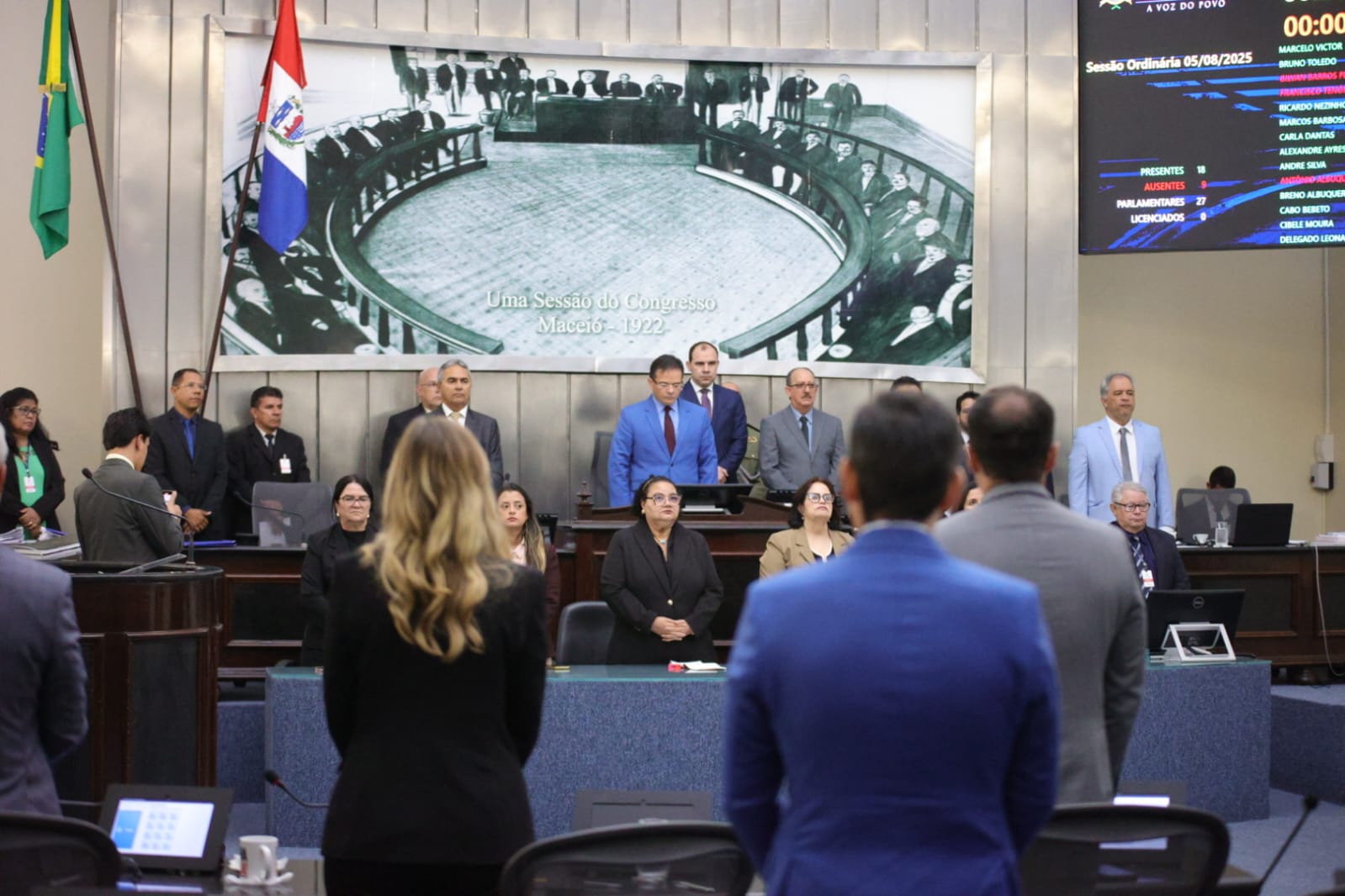 Parlamento realiza minuto de silêncio em memória de Marcelo Lima