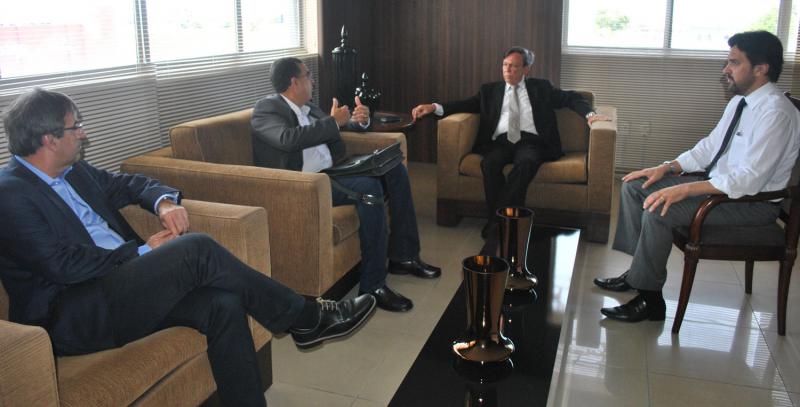 Presidente recebe convite do CREA para debate sobre projeto de privatização da Casal