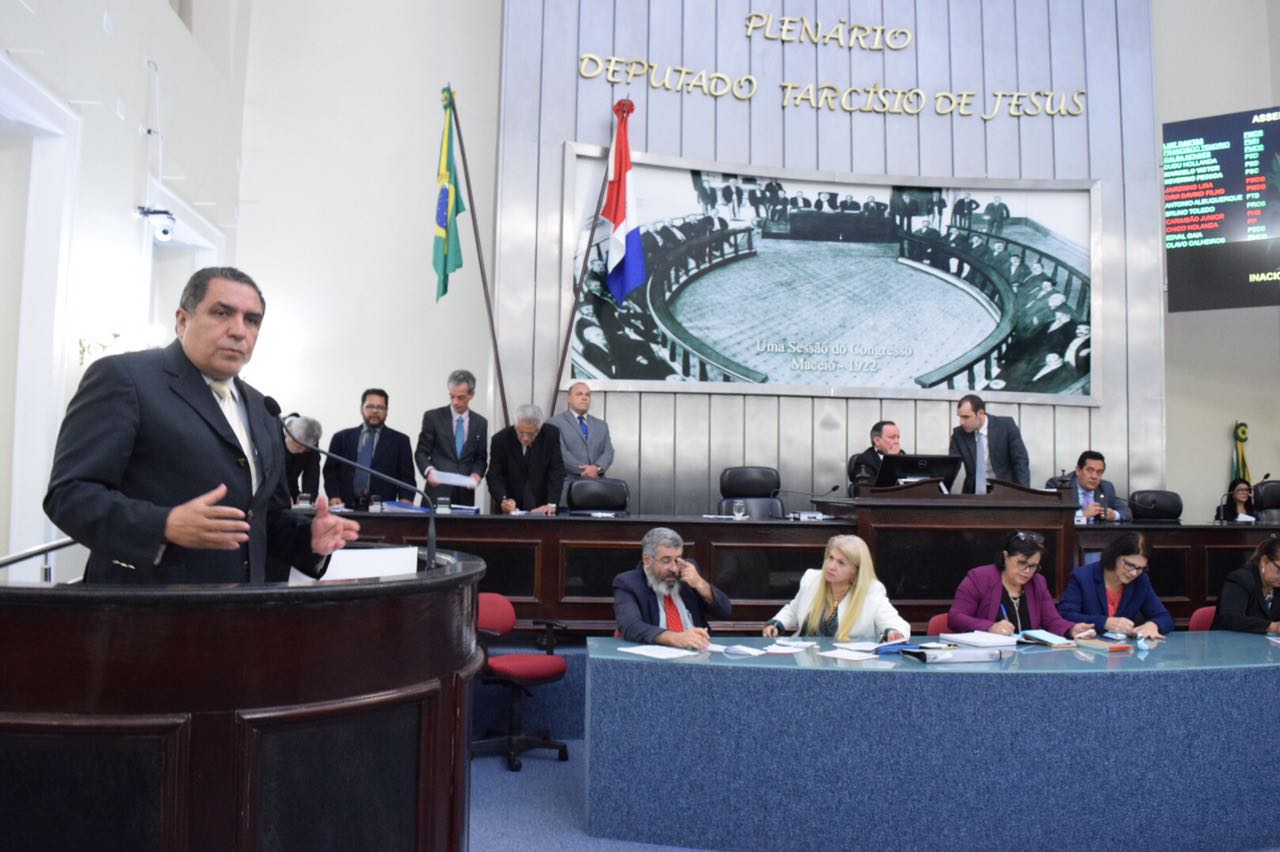 Processo de privatização da Eletrobras é criticado por Inácio Loiola