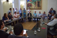 Produtores da Bacia Leiteira buscam apoio do Parlamento para evitar sobretaxa de Pernambuco