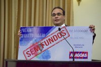 Programa Escola 10 e política educacional do Estado são temas de debate