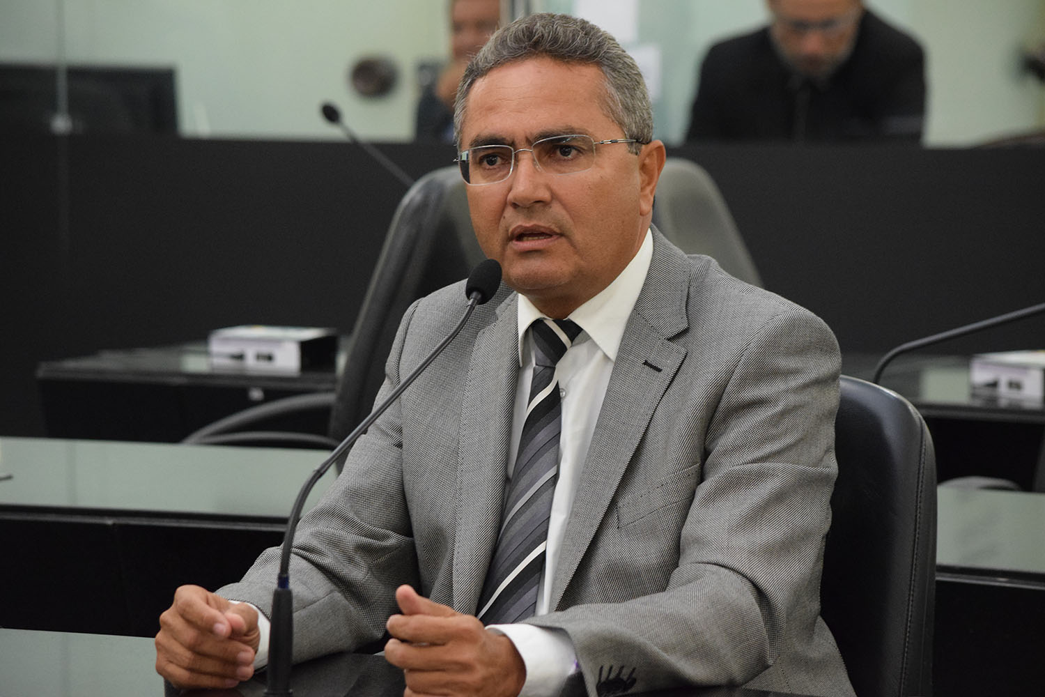 Projeto de Francisco Tenório proíbe apreensão de veículos por atraso no pagamento do IPVA