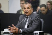 Projeto determina instalação de placas em Braille nas rodoviárias de Alagoas