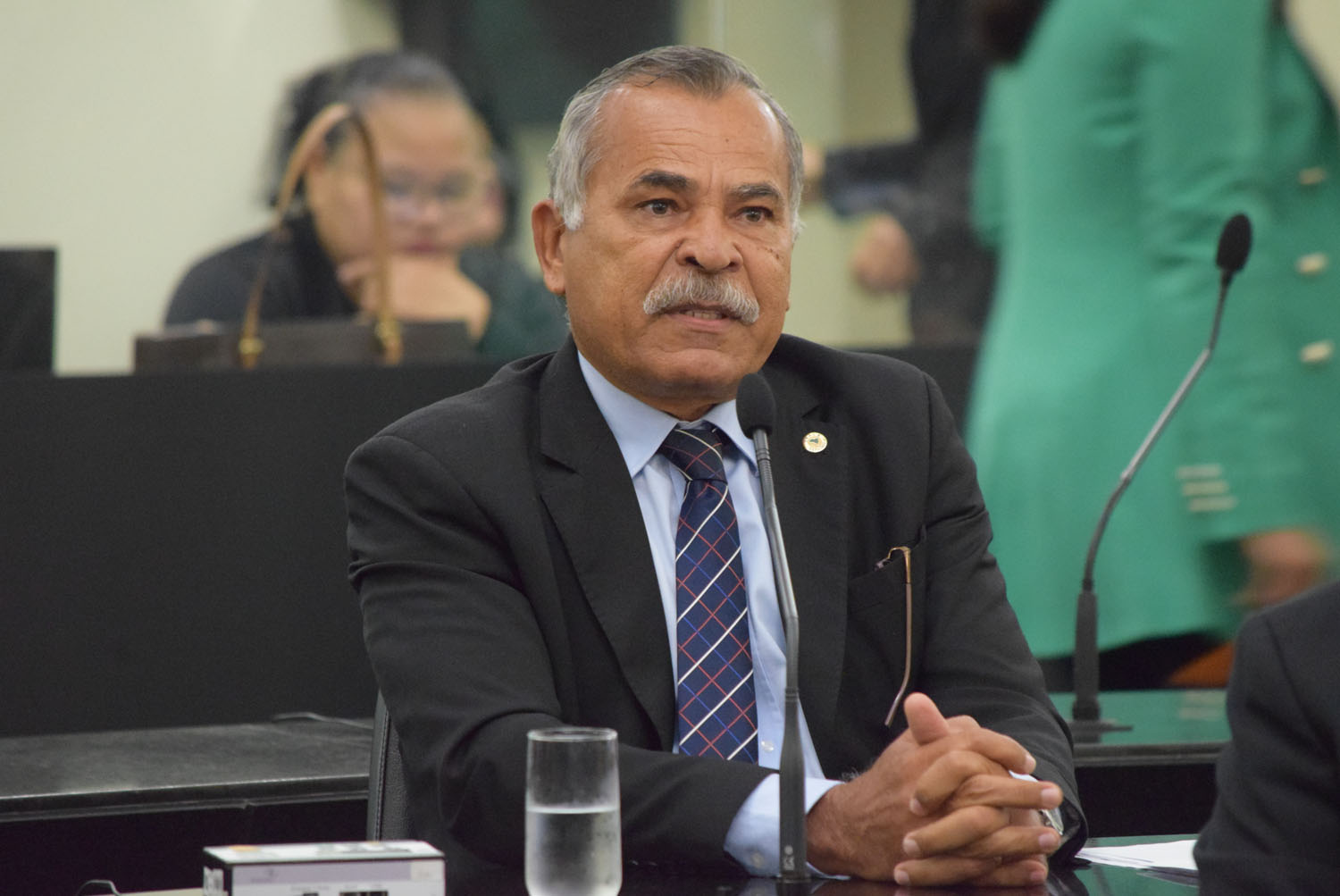 Projeto obriga operadoras de planos a apresentar documentos no caso de negativa de cobertura