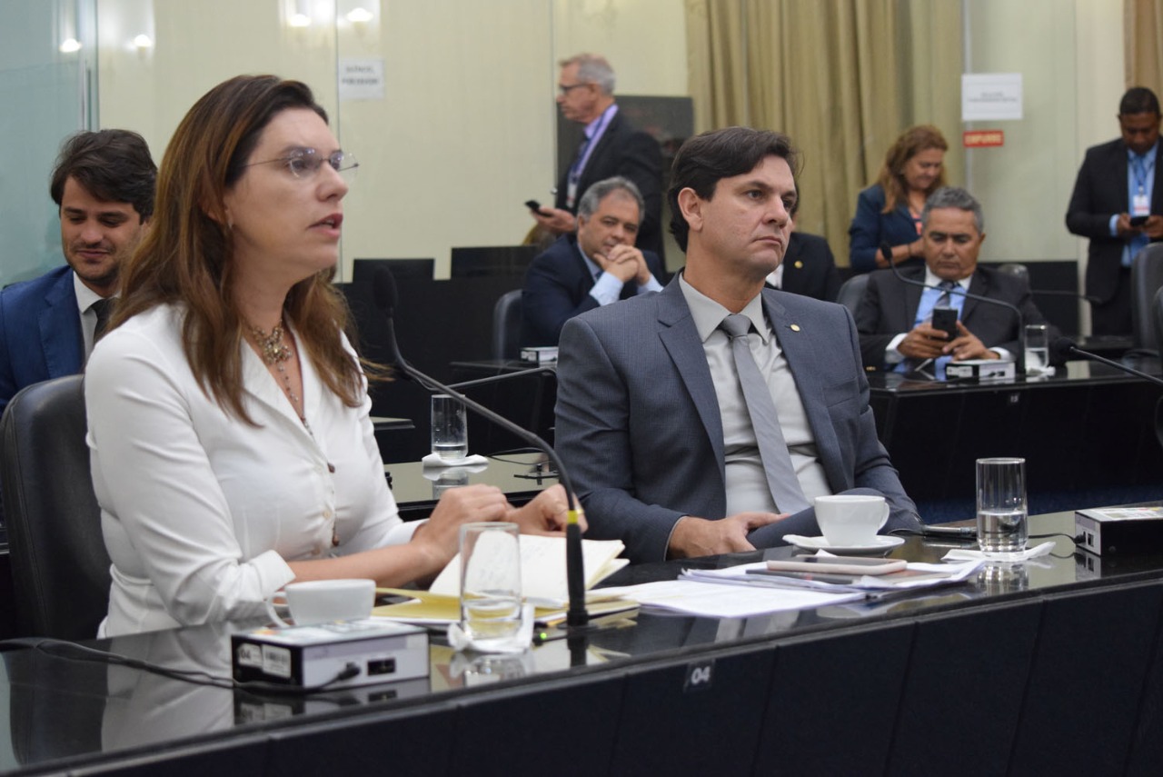 Projetos estabelecem protocolo de volta às aulas e garantem direitos a estudantes da rede privada