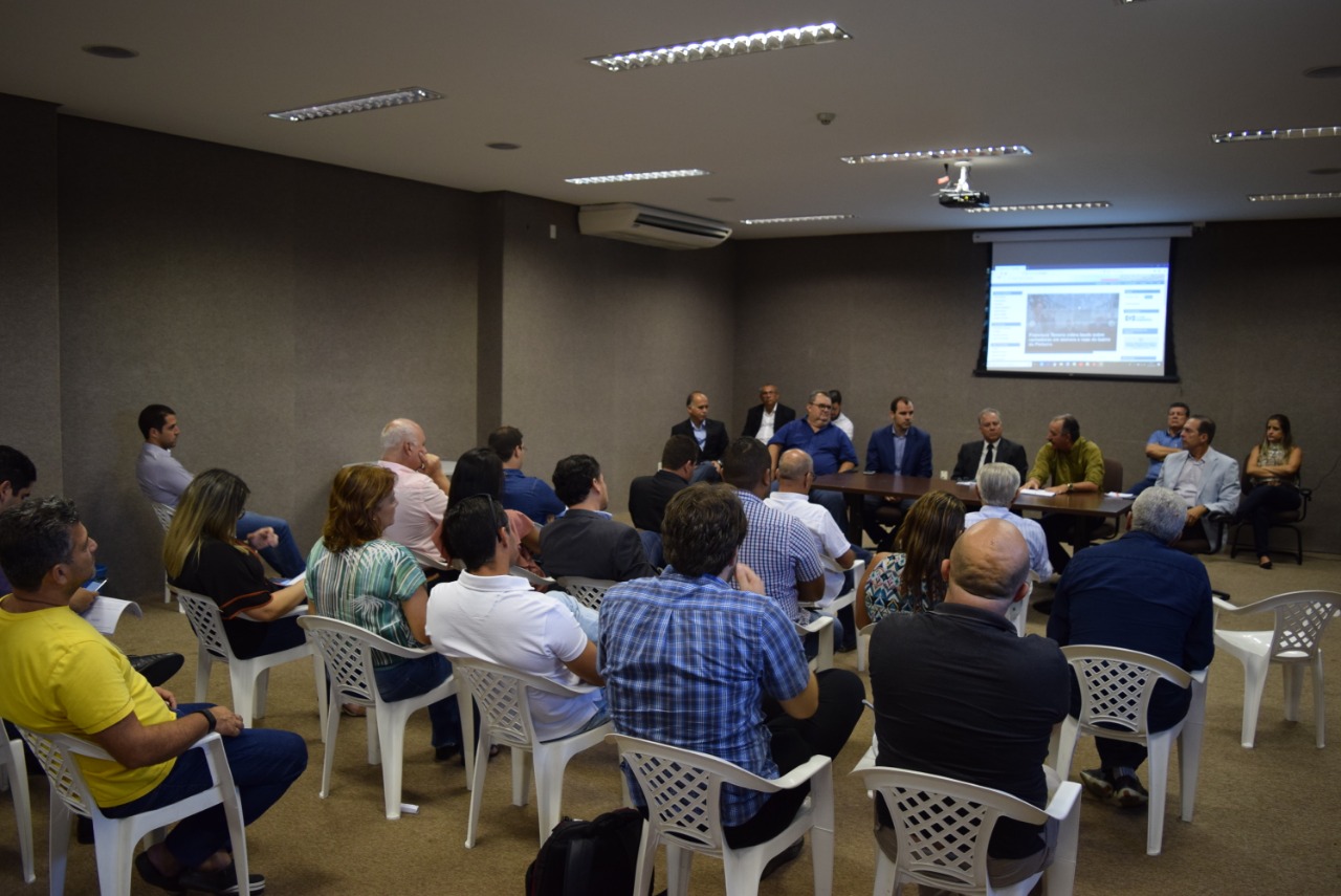 Reunião esclarece funcionamento de setores do Legislativo