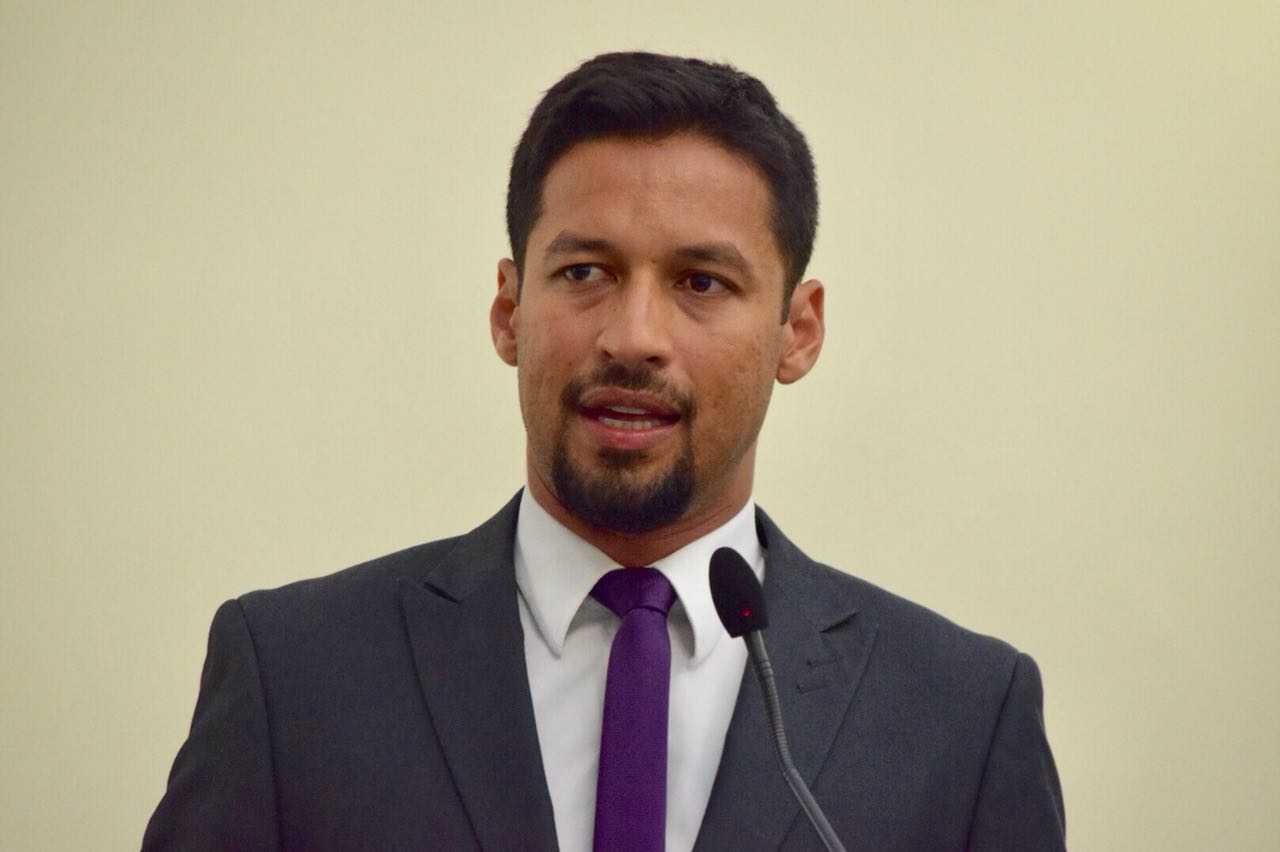 Rodrigo Cunha lamenta assassinato da vereadora Marielle Franco