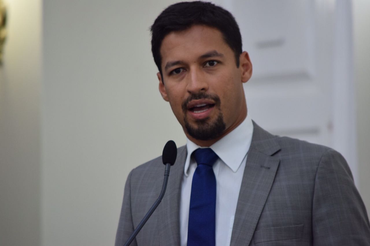 Rodrigo Cunha repercute divulgação de delações envolvendo presidente e cobra apuração dos fatos