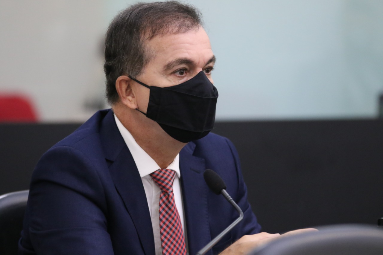 Ronaldo Medeiros comemora construção de Centro de Nefrologia em Delmiro Gouveia