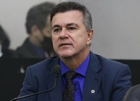 Ronaldo Medeiros condena reajuste de 15,5% dos planos de saúde