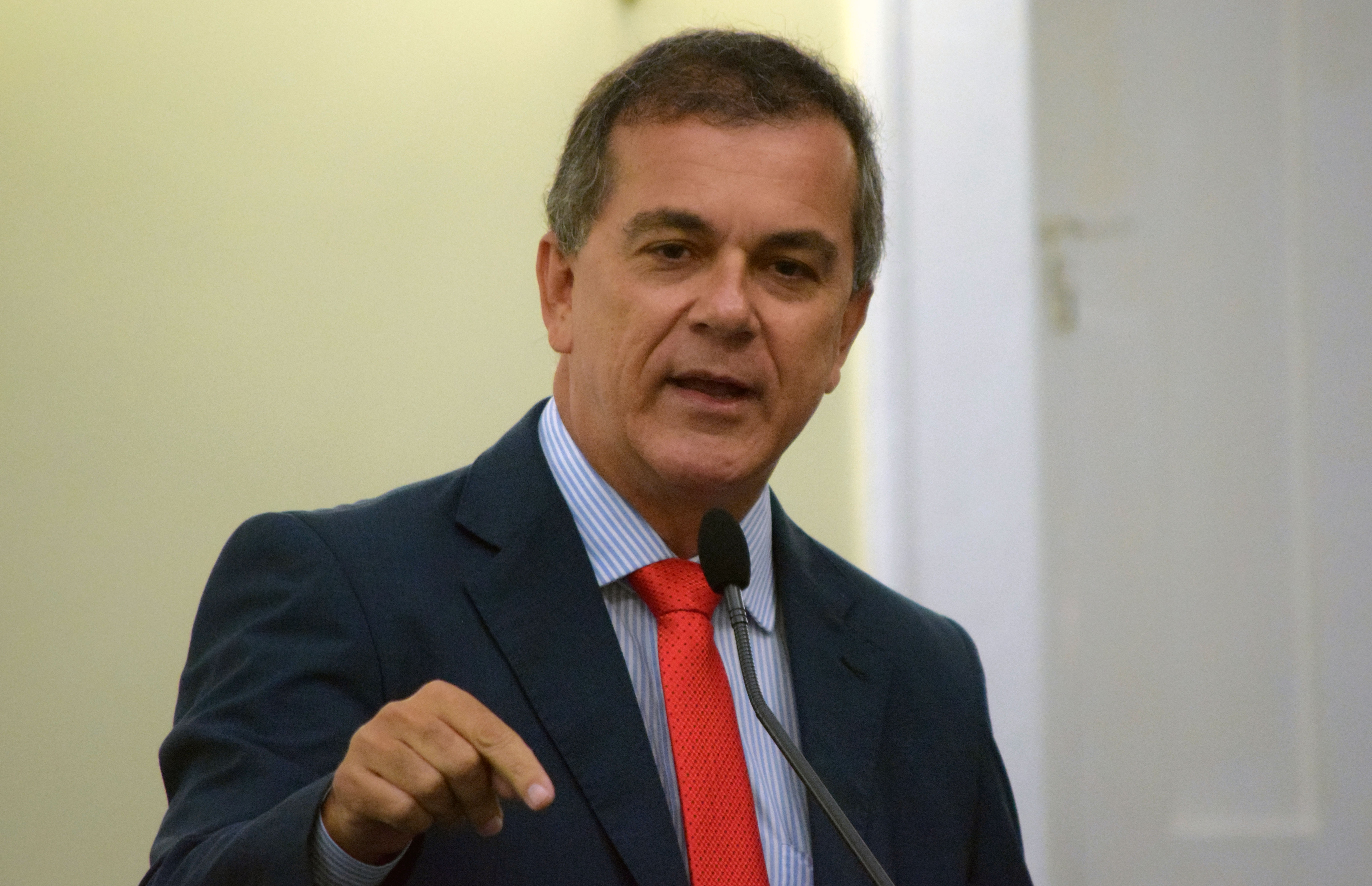 Ronaldo Medeiros convoca população a aderir à greve geral