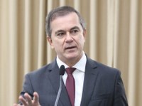 Ronaldo Medeiros critica política previdenciária do Governo Federal