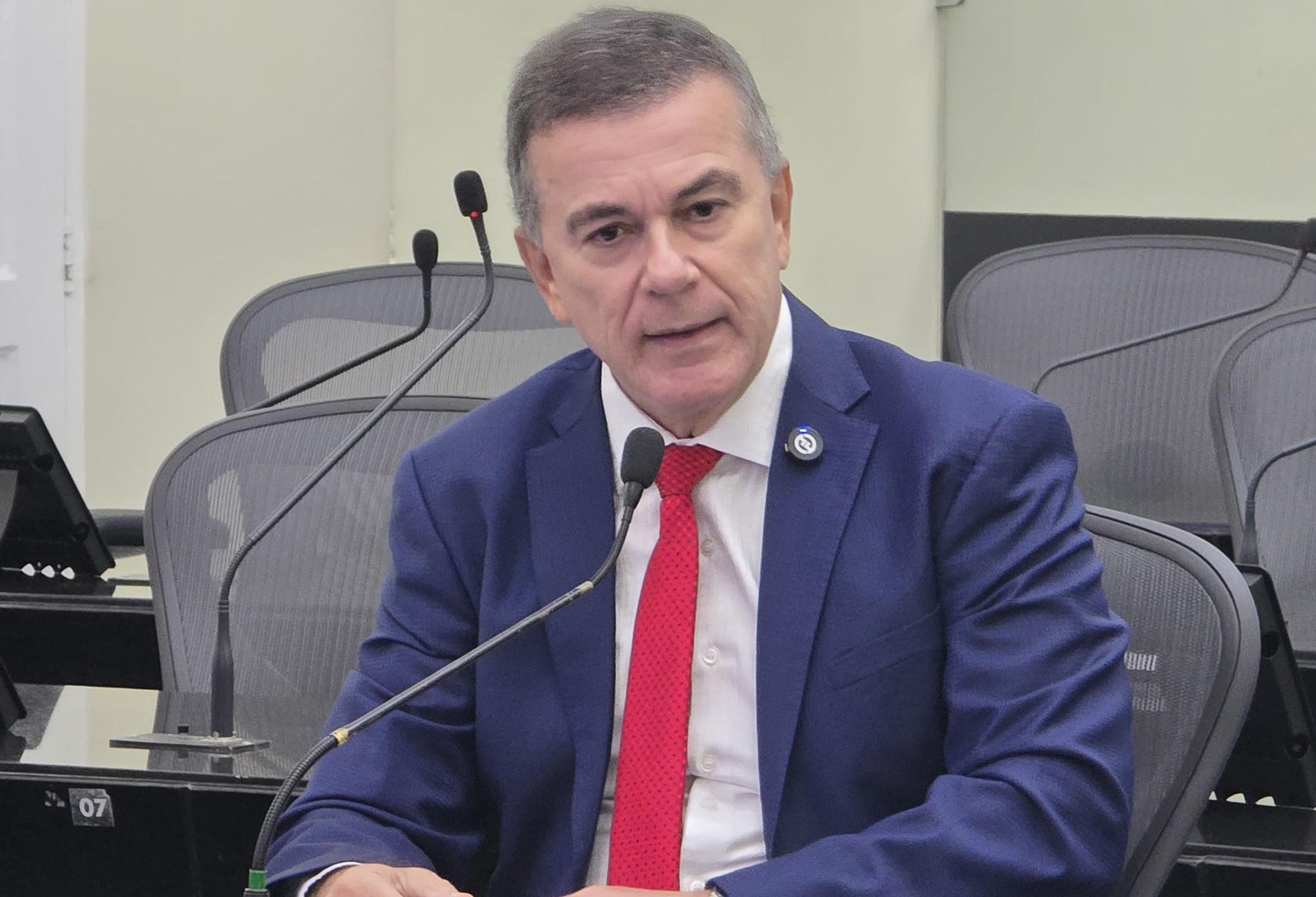 Ronaldo Medeiros critica proposta de modificação do projeto que amplia isenção do IR