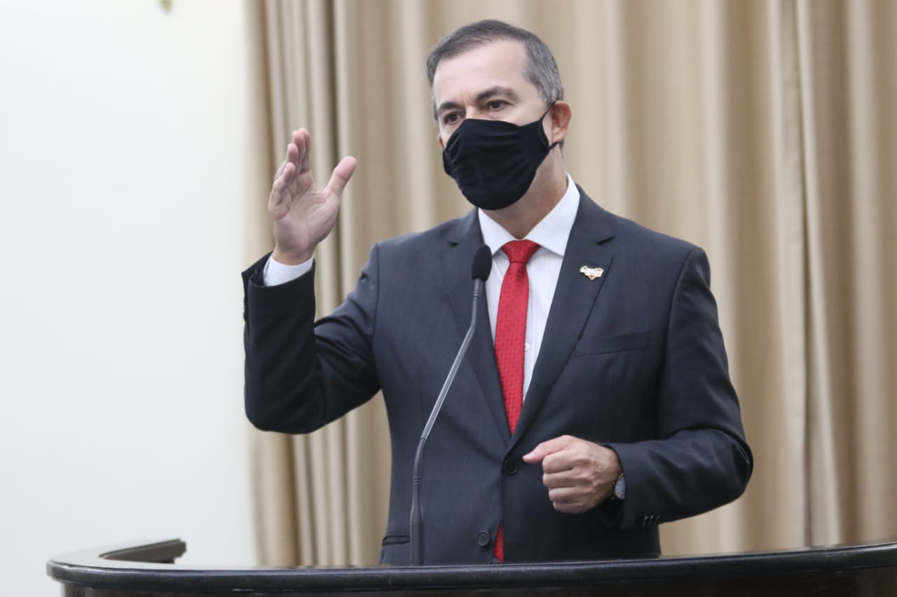 Ronaldo Medeiros destaca inauguração do Hospital Regional do Alto Sertão