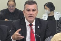 Ronaldo Medeiros destaca projeto de lei que amplia isenção do Imposto de Renda