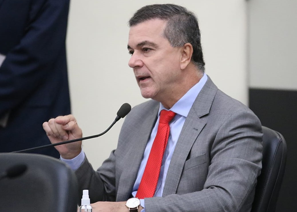 Ronaldo Medeiros faz pronunciamento contra a "privatização" da Saúde em Maceió