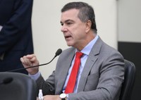 Ronaldo Medeiros faz pronunciamento contra a "privatização" da Saúde em Maceió