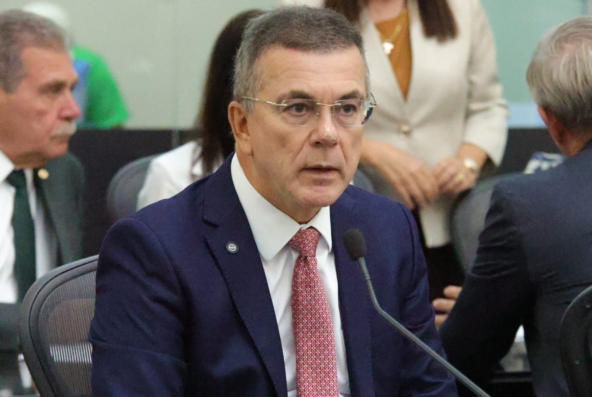 Ronaldo Medeiros ressalta investimentos nas universidades estaduais e avanços na educação pública