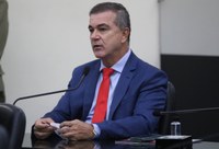 Ronaldo Medeiros solicita construção de centro esportivo em Inhapi