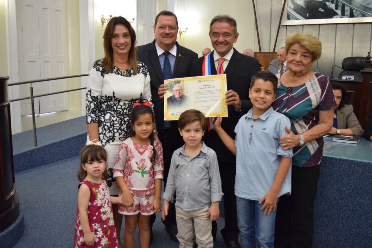 Rostand Lanverly é homenageado com a Comenda Lêdo Ivo