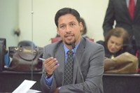 Sancionada lei que obriga fornecedores a manterem amostras sem lacre dos produtos à venda