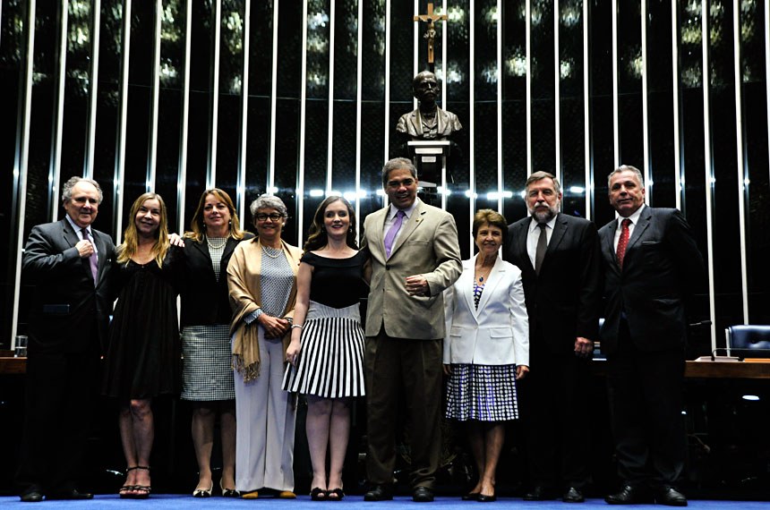 Senado homenageia destaques da luta pelas pessoas com deficiência