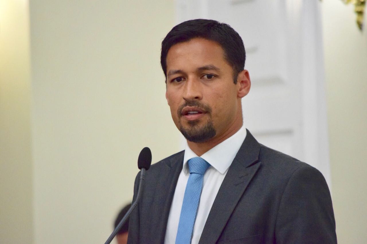 Senador eleito, Rodrigo Cunha agradece votação e apresenta bandeiras que defenderá em Brasília