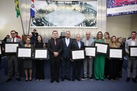 Sessão solene restitui mandatos cassados de deputados estaduais