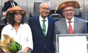 Assembleia concede Títulos de Cidadão Honorário a Renata Magalhães e Ricardo de Carvalho Lima