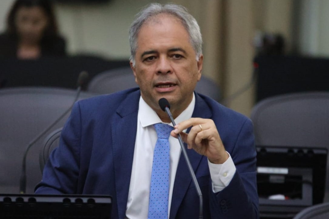 Silvio Camelo destaca assinatura da ordem de serviço para Estrada do Feijão 
