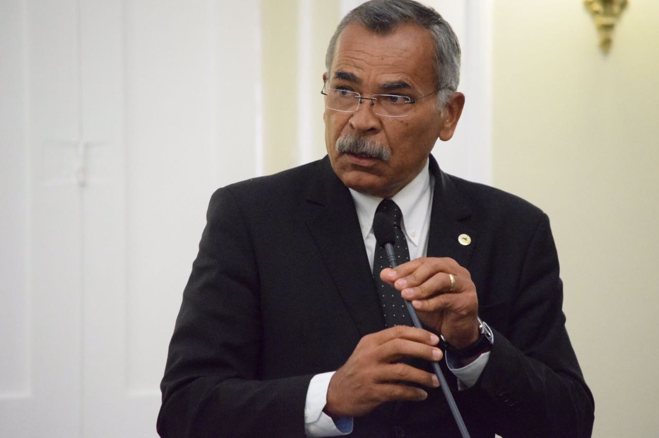 Tarcizo Freire questiona novas exigências para condutores de cinquentinhas