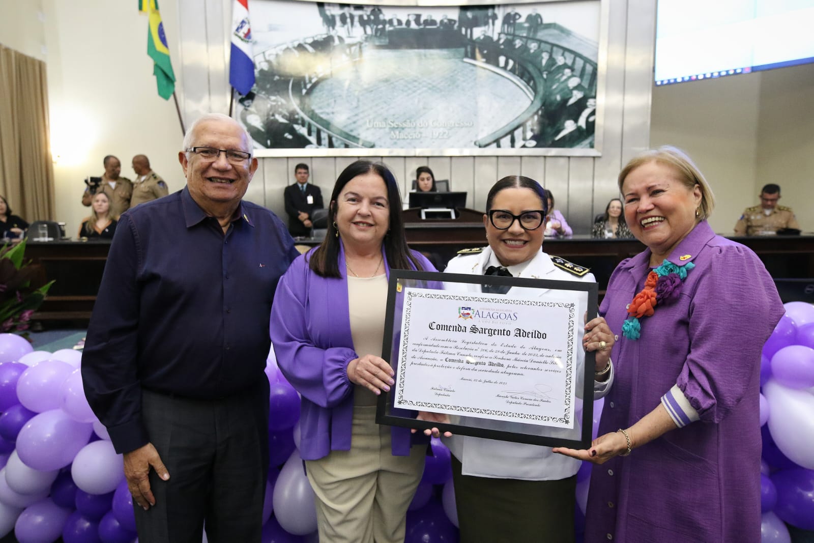 Tenente-coronel Márcia Danielli Assunção é homenageada com a Comenda Sargento Adeildo
