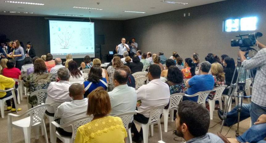 Vice presidente Ronaldo Medeiros palestra sobre a "Escolha das atitudes certas"