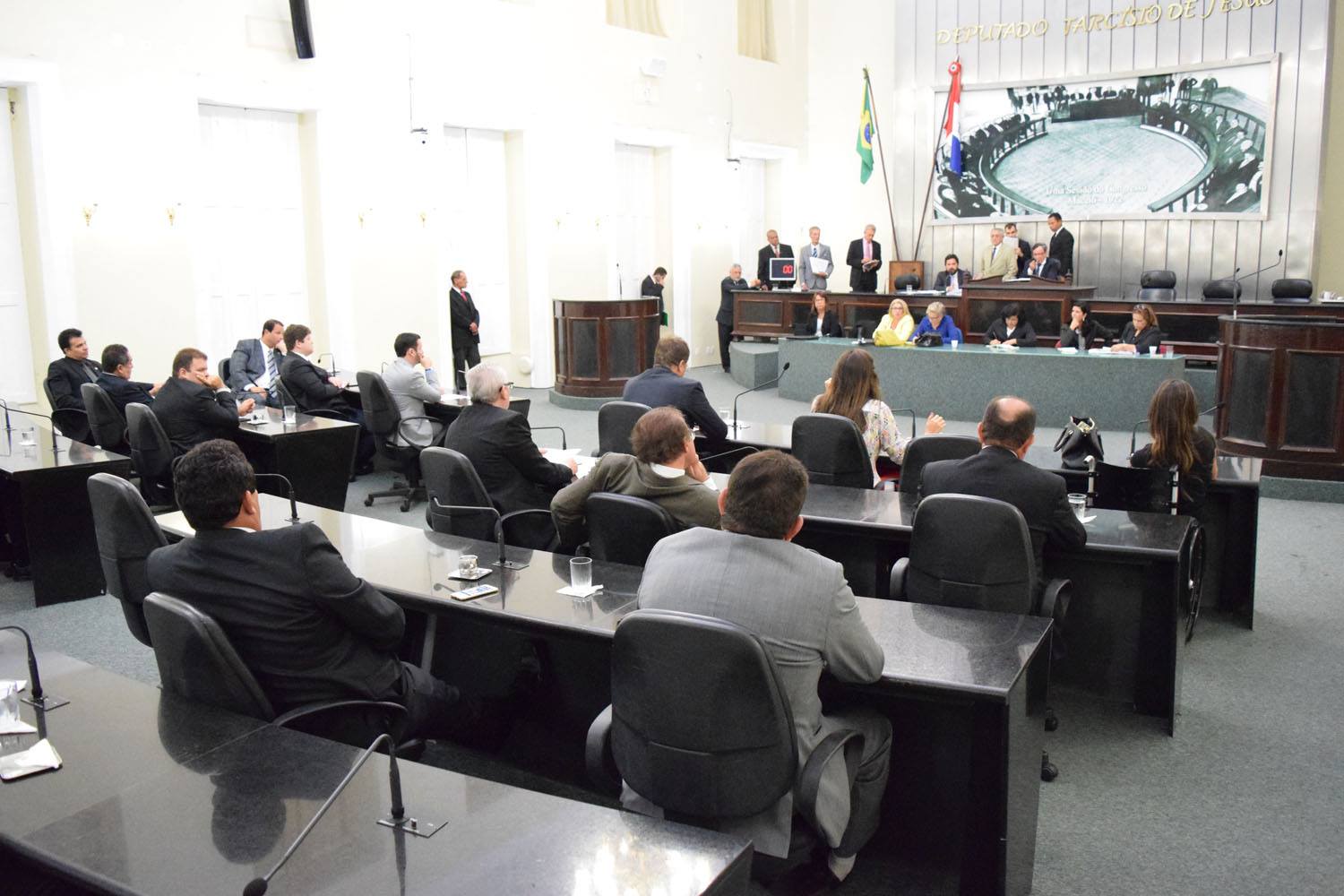 Votação da PEC do Voto Aberto é adiada