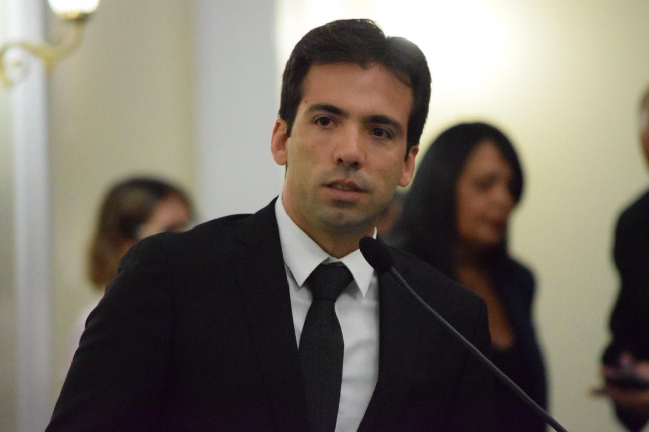  Yvan Beltrão solicita pavimentação de acesso ao município de Jundiá